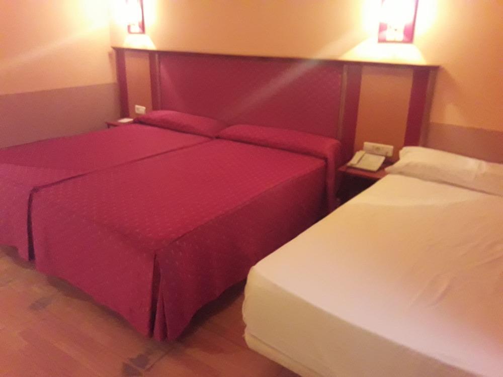 Hotel Fuente Las Piedras Cabra Ngoại thất bức ảnh