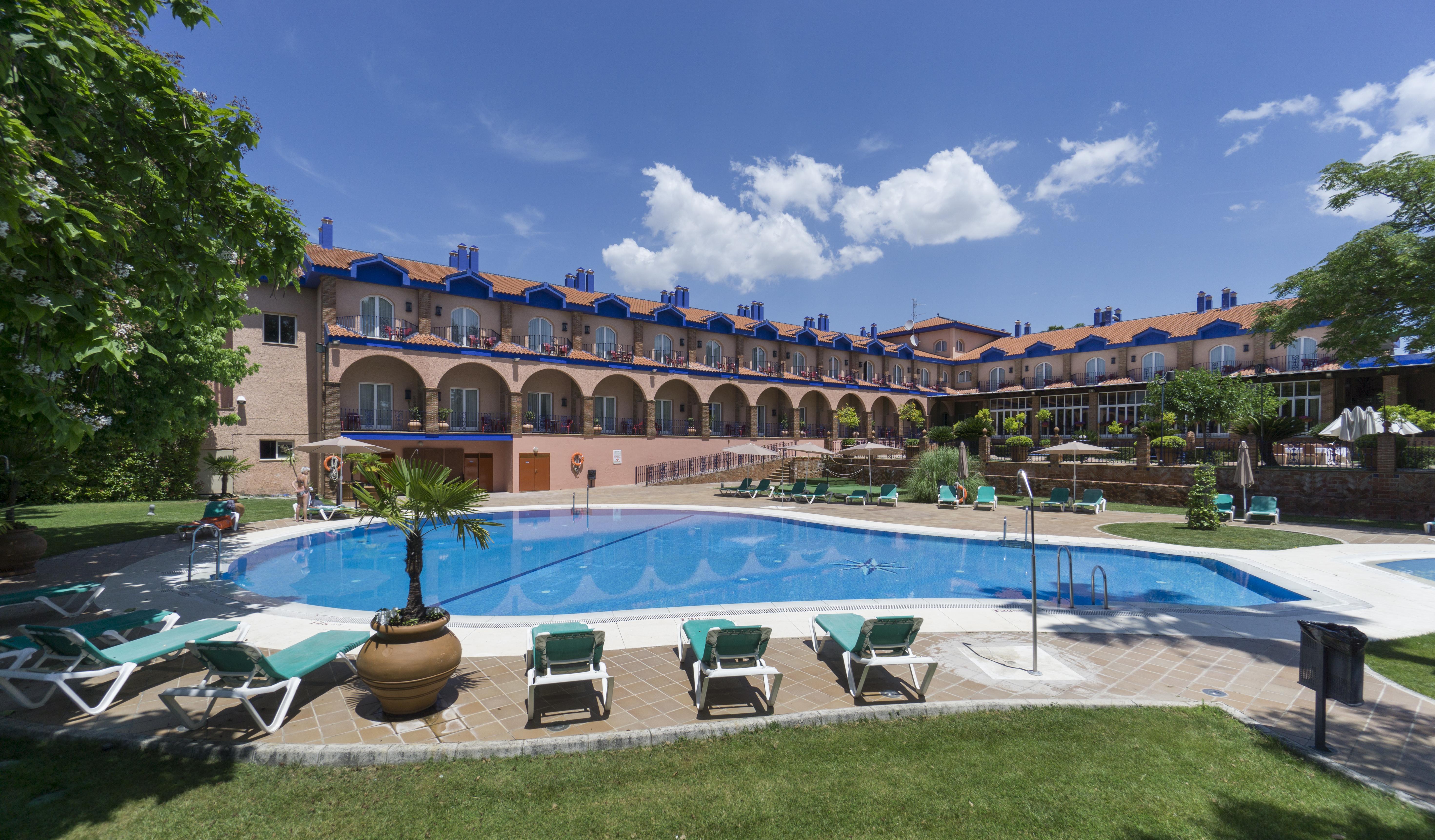 Hotel Fuente Las Piedras Cabra Ngoại thất bức ảnh