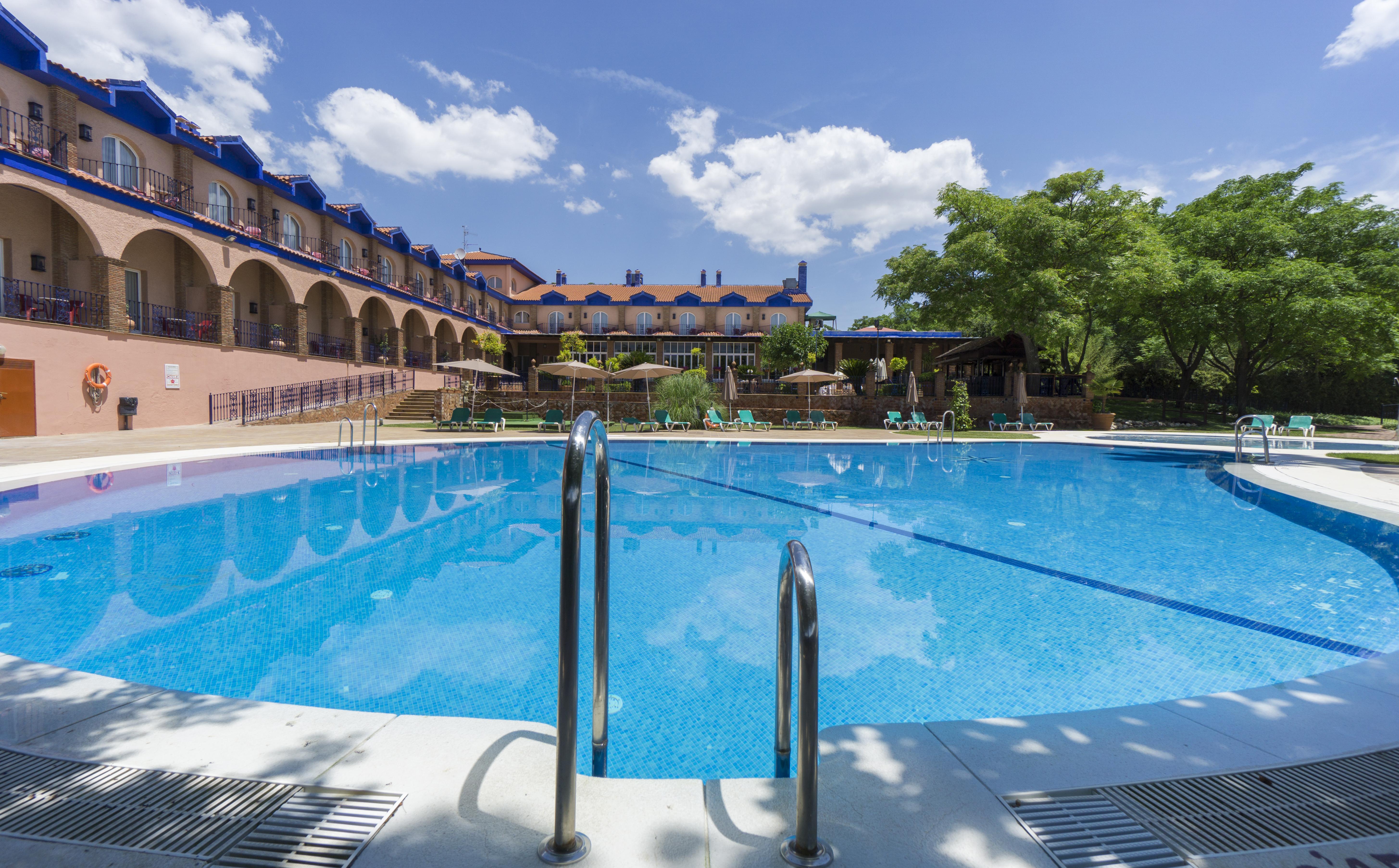 Hotel Fuente Las Piedras Cabra Ngoại thất bức ảnh