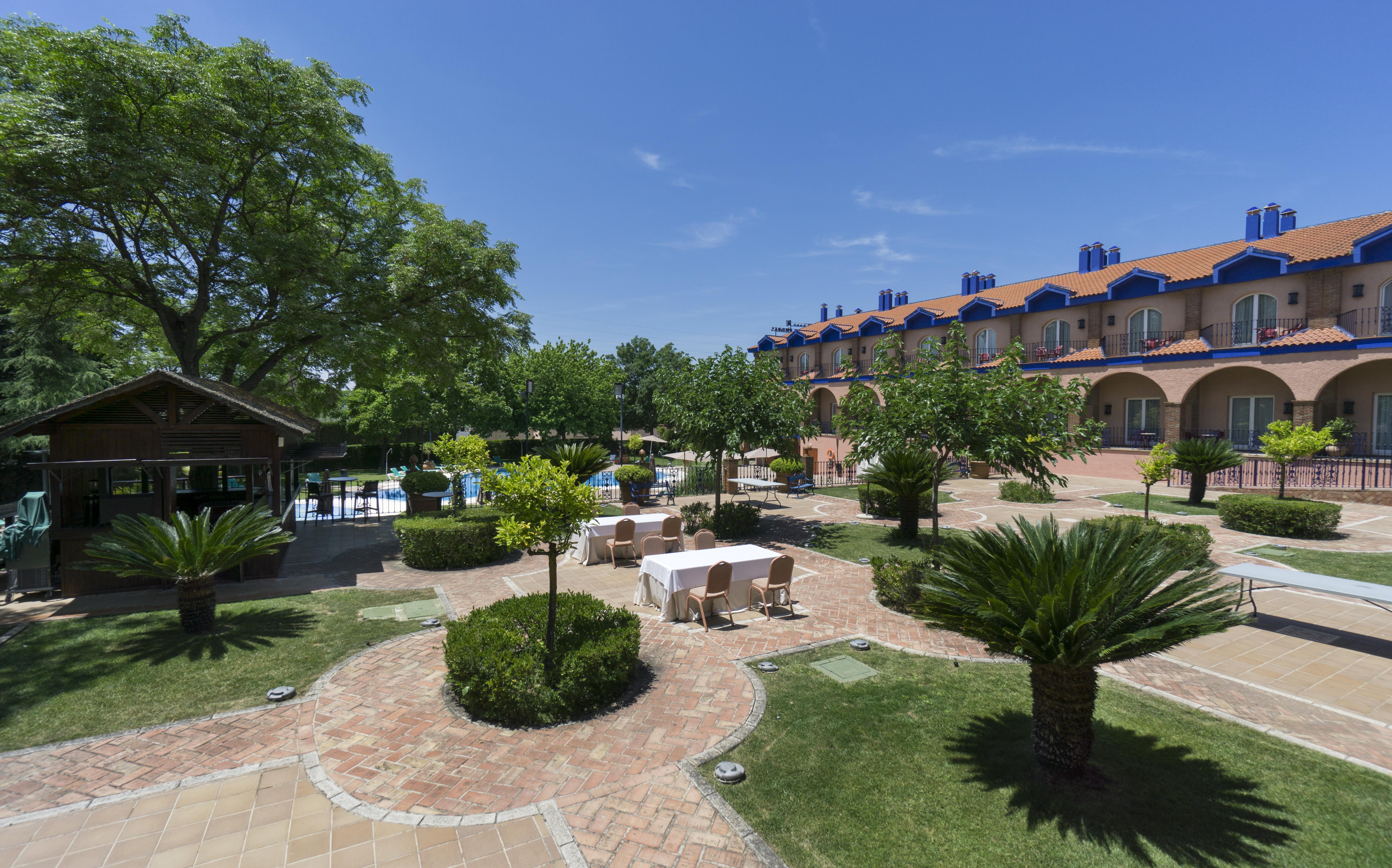 Hotel Fuente Las Piedras Cabra Ngoại thất bức ảnh