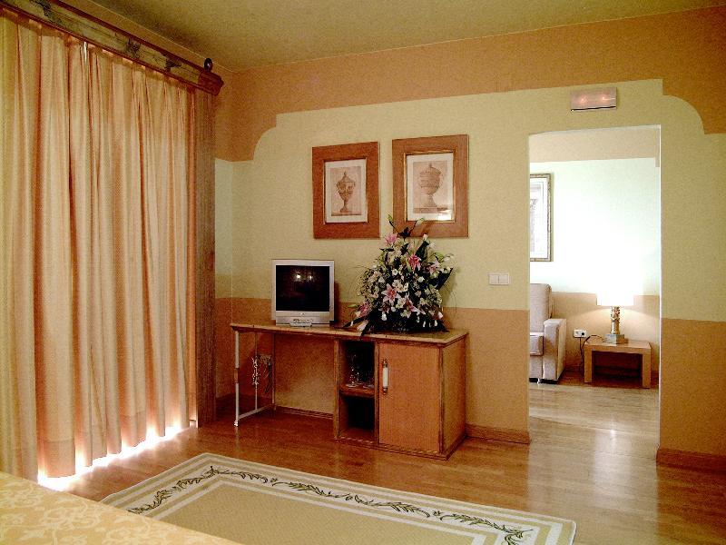 Hotel Fuente Las Piedras Cabra Ngoại thất bức ảnh