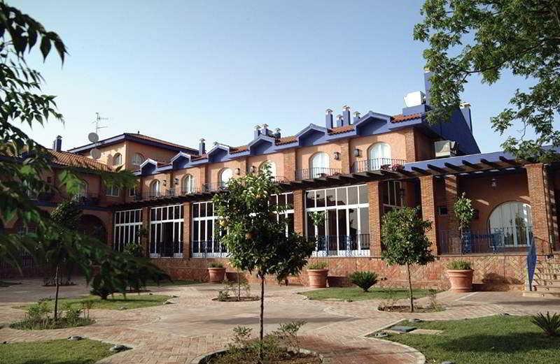 Hotel Fuente Las Piedras Cabra Ngoại thất bức ảnh