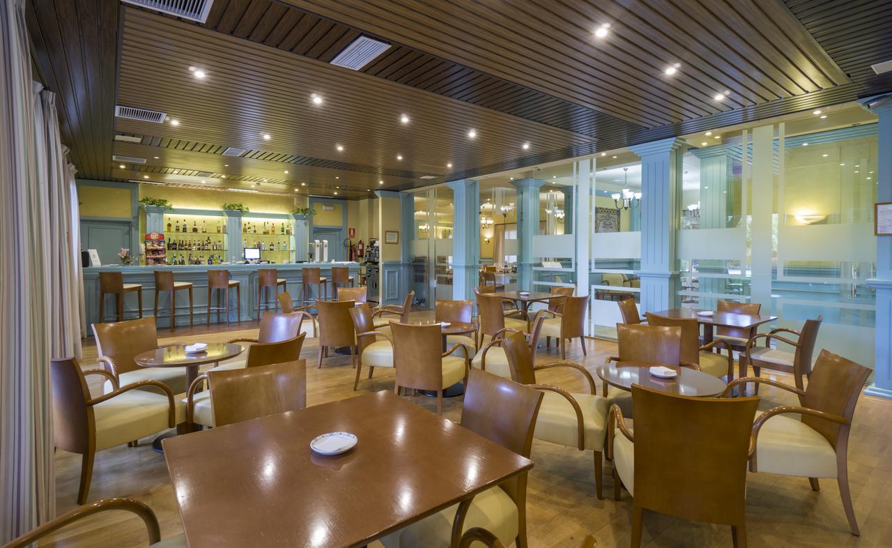 Hotel Fuente Las Piedras Cabra Ngoại thất bức ảnh