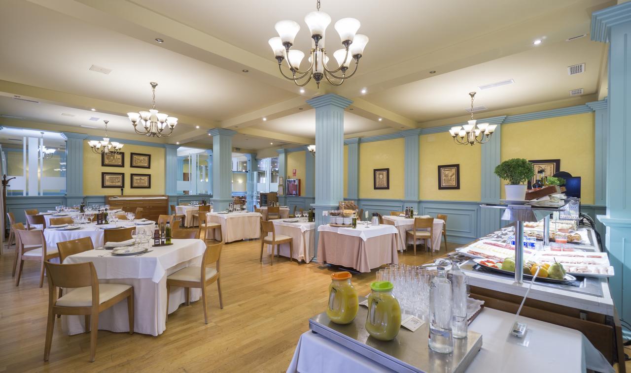 Hotel Fuente Las Piedras Cabra Ngoại thất bức ảnh