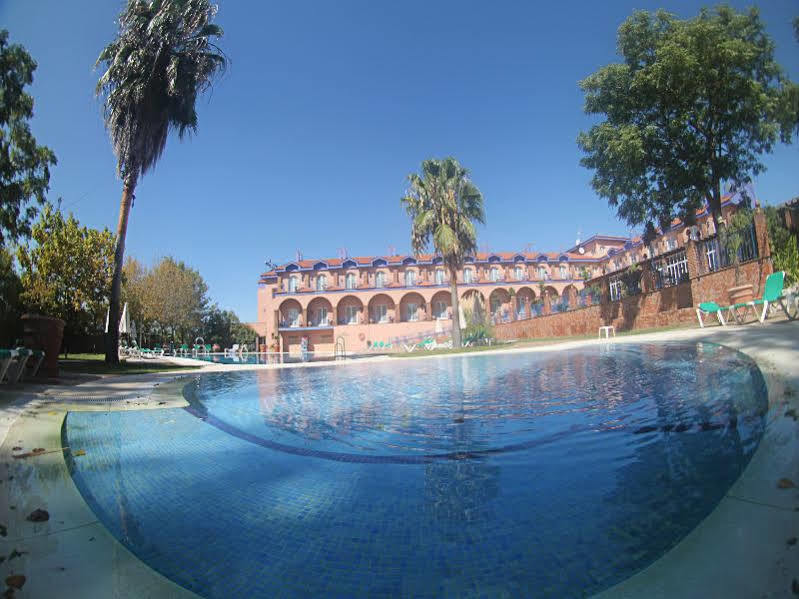 Hotel Fuente Las Piedras Cabra Ngoại thất bức ảnh