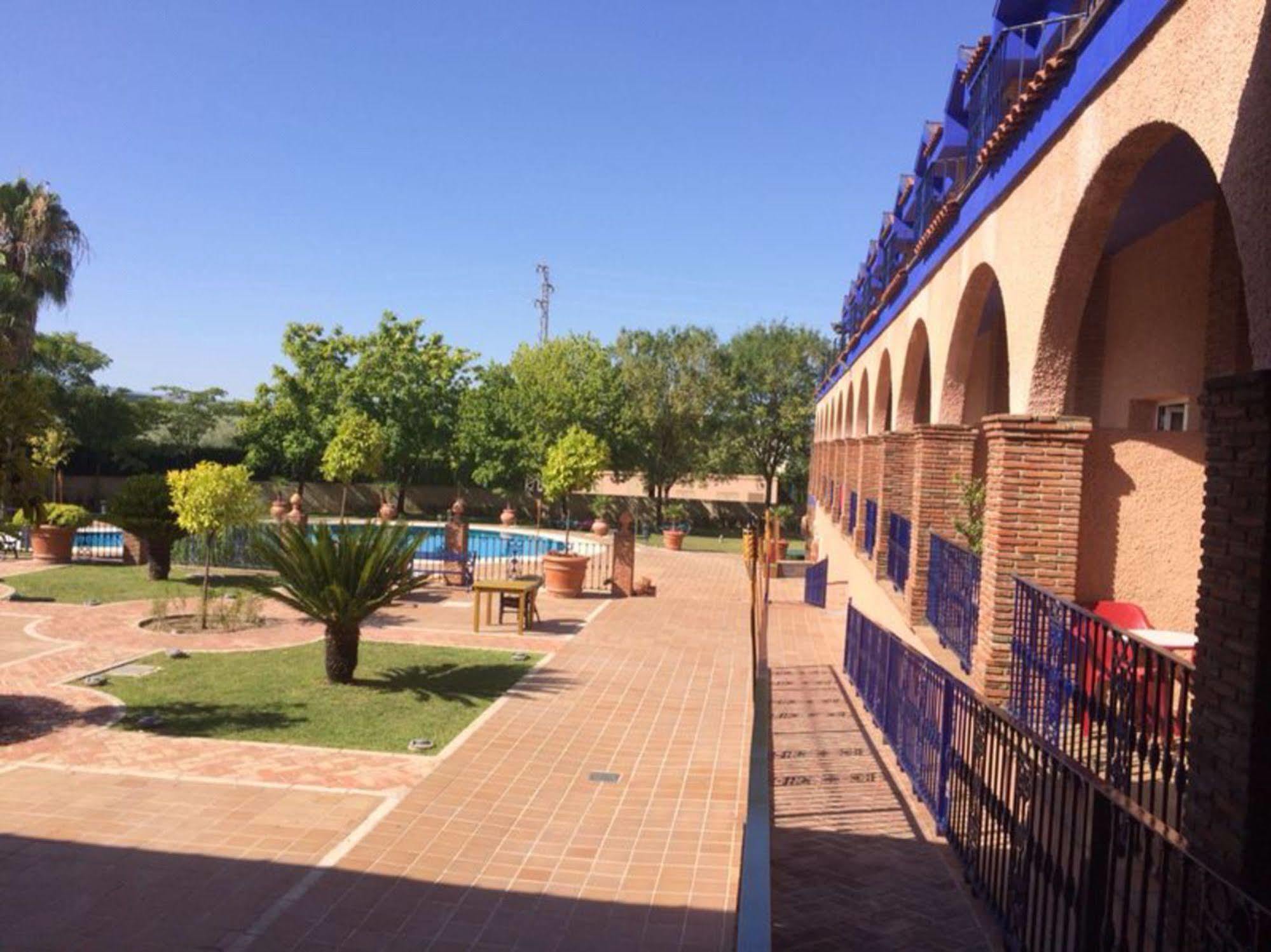 Hotel Fuente Las Piedras Cabra Ngoại thất bức ảnh