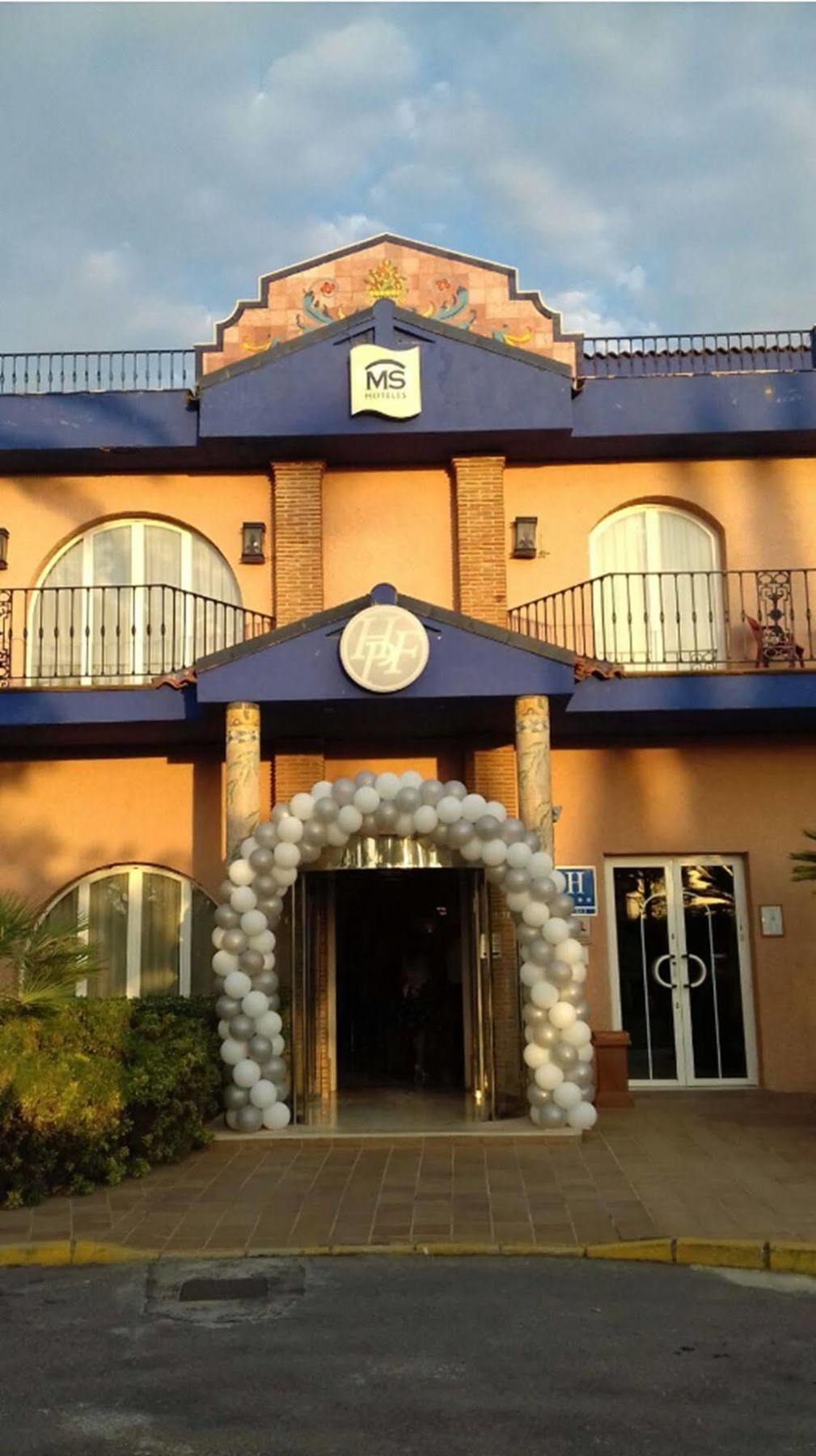 Hotel Fuente Las Piedras Cabra Ngoại thất bức ảnh